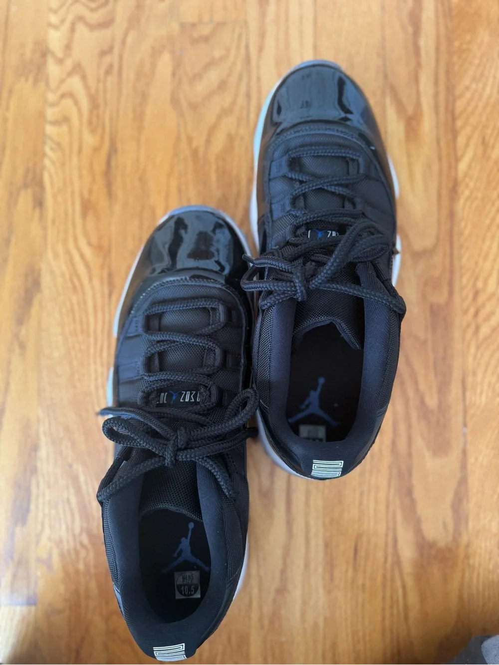Men’s Jordan 11 retro low “Space Jams”